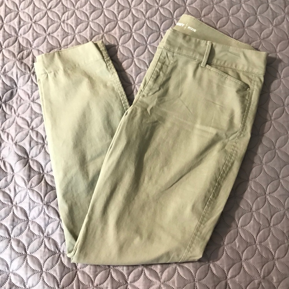 Old navy pixie pants size 8